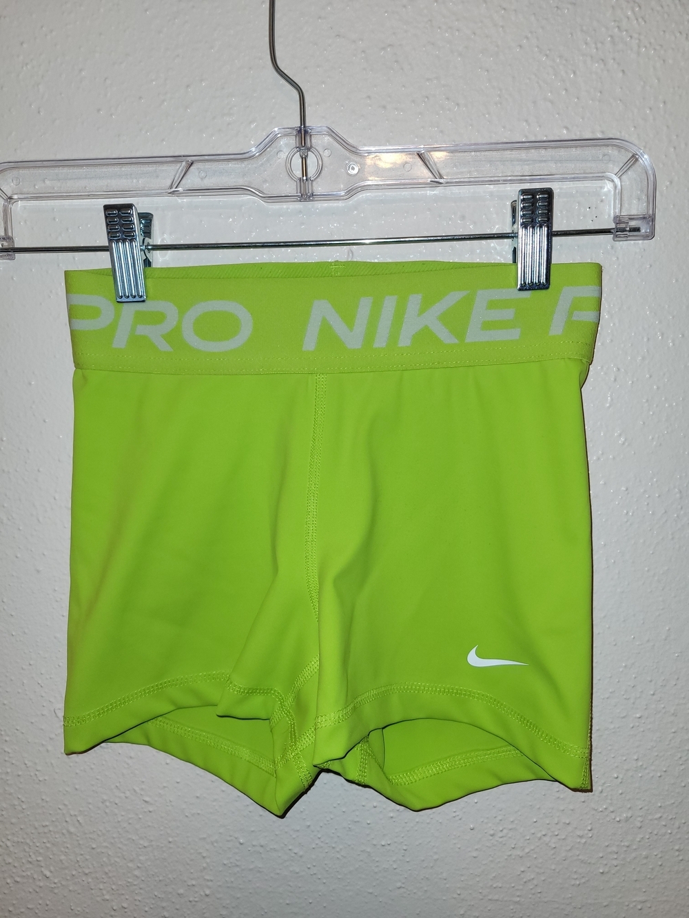 Nike Pro Woman Neon Green Compression Shorts XS